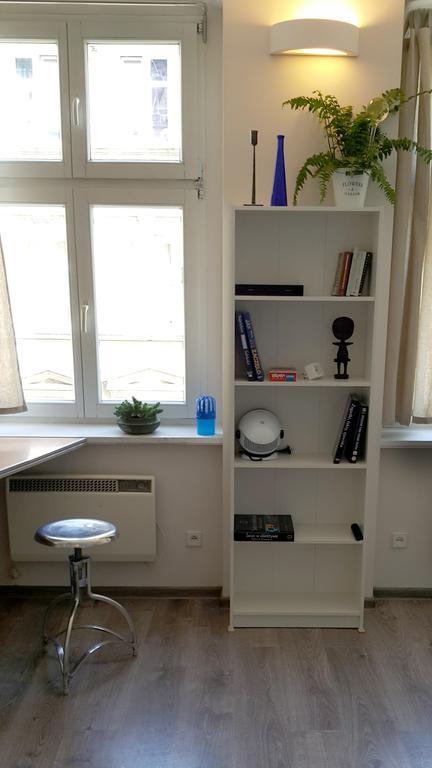 Bluegrayorange Apartment